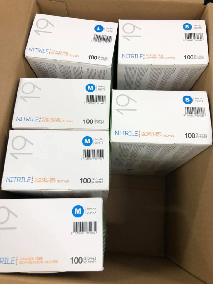 厚労省より手袋届く